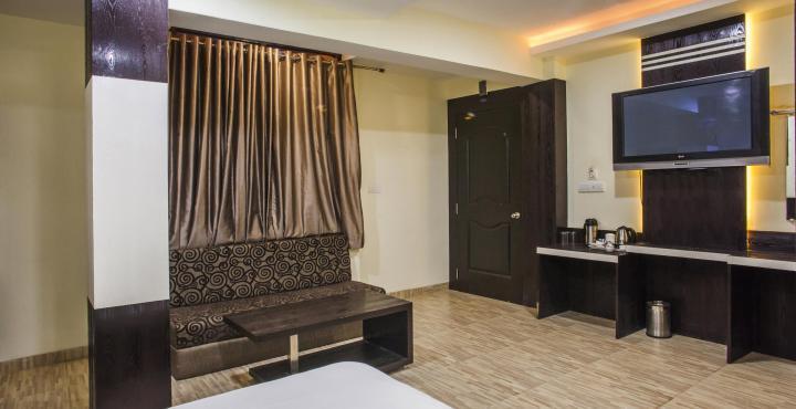 Oyo 2155 Hotel Wardhman Jabalpur Exterior photo