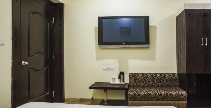 Oyo 2155 Hotel Wardhman Jabalpur Exterior photo