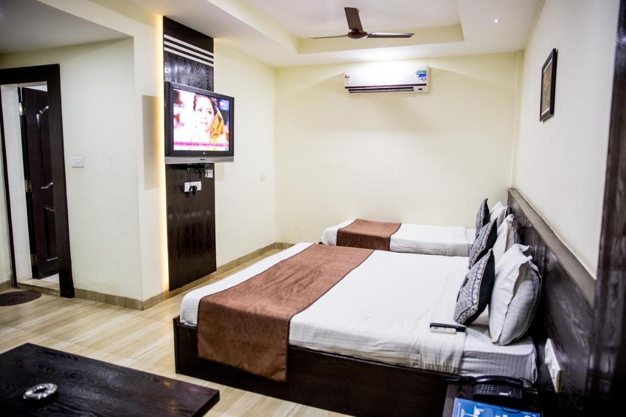 Oyo 2155 Hotel Wardhman Jabalpur Exterior photo