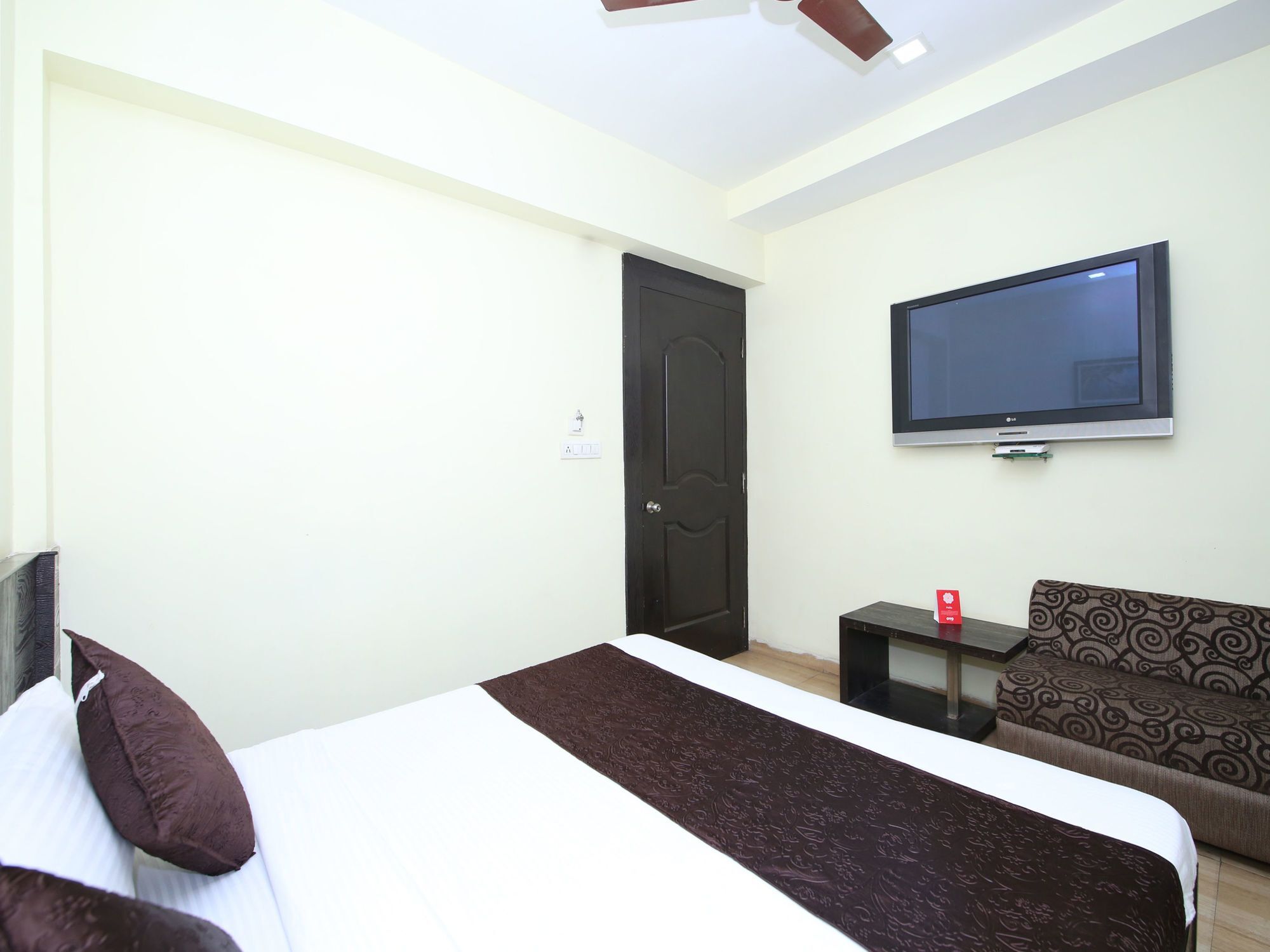 Oyo 2155 Hotel Wardhman Jabalpur Exterior photo